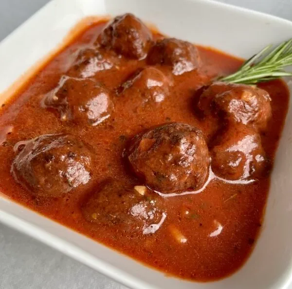 Meatballs: tomato or liégeoise