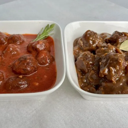 Boulettes: Sauce tomate ou Liégeoise