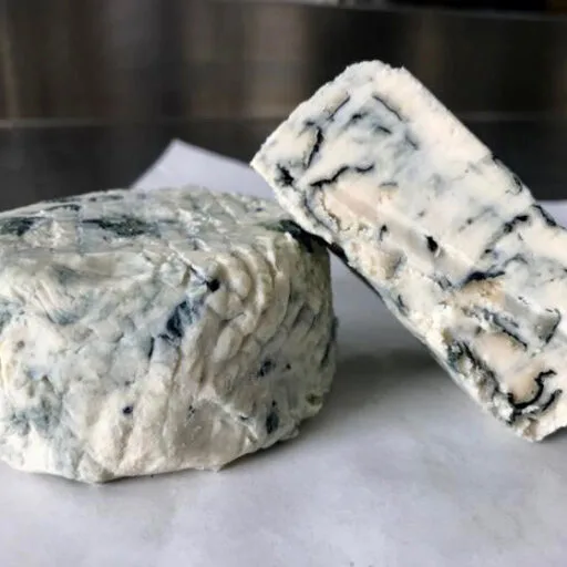 Vegan blue cheese